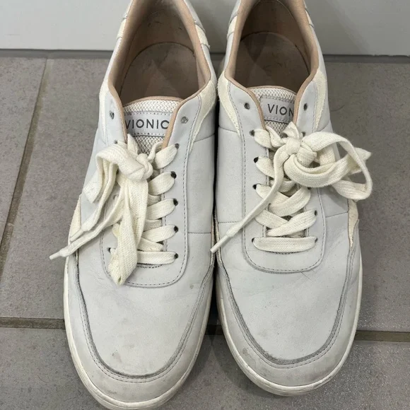 Vionic sneakers - Picture 2 of 6